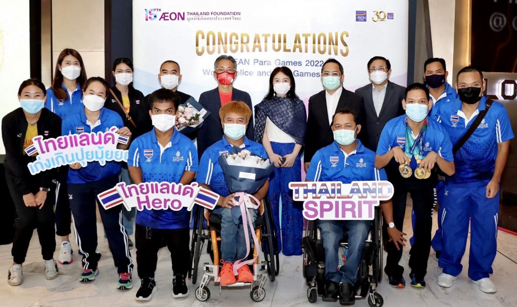 มูลนิธิอิออนประเทศไทย จัดฉายภาพยนตร์บุพเพสันนิวาส 2 รอบพิเศษ เพื่อฉลองชัยให้ทัพนักกีฬาไทยในการแข่งขันกีฬาระดับโลก