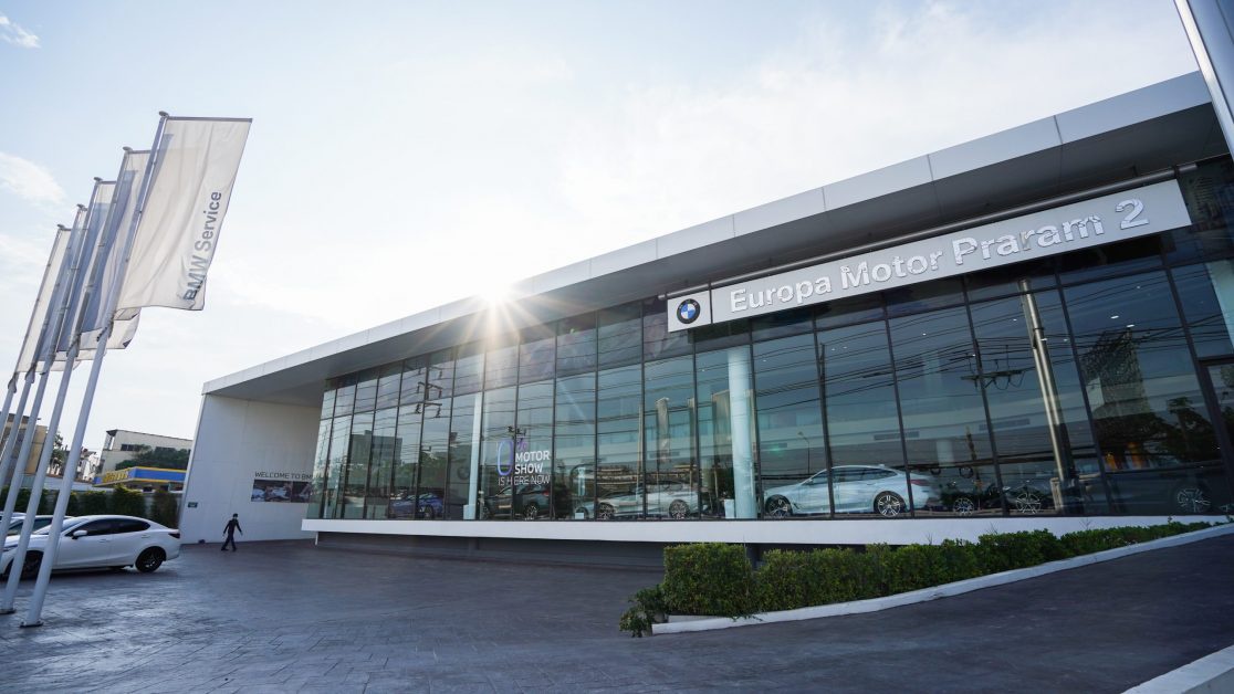 4 เซเลบริตี้ วางใจ BMW EUROPA MOTOR โชว์รูมที่เป็นเหมือนเพื่อนที่คอยดูแลกัน