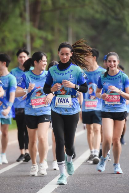 ญาญ่า อุรัสยา ชวนคนไทยเที่ยวไทยช่วงไฮซีซั่น พร้อมทดสอบความสวย สตรองในงาน พังงา ฮาล์ฟ มาราธอน