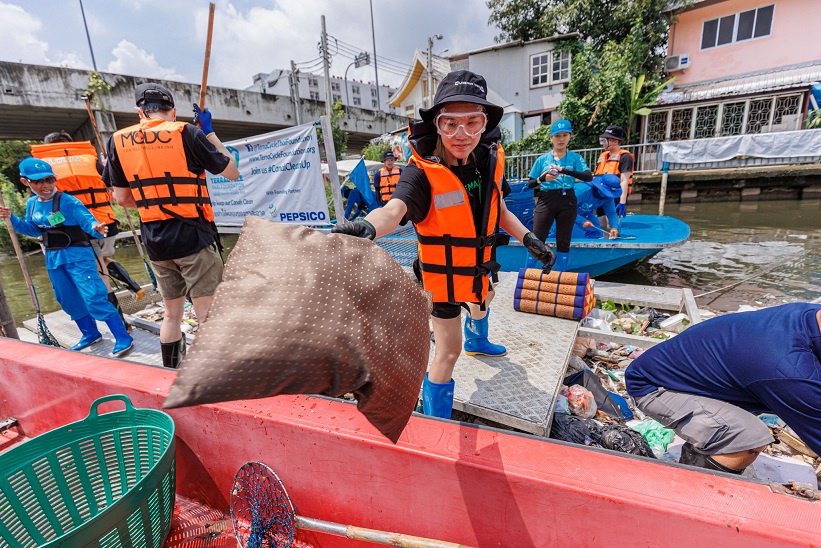 LINE MAN Wongnai สนับสนุน Clean Up The World Day รวมพลังพนักงาน ไรเดอร์ ผู้ใช้บริการ ลดปริมาณขยะ-คืนความสะอาดสู่ลำคลองและชายหาด