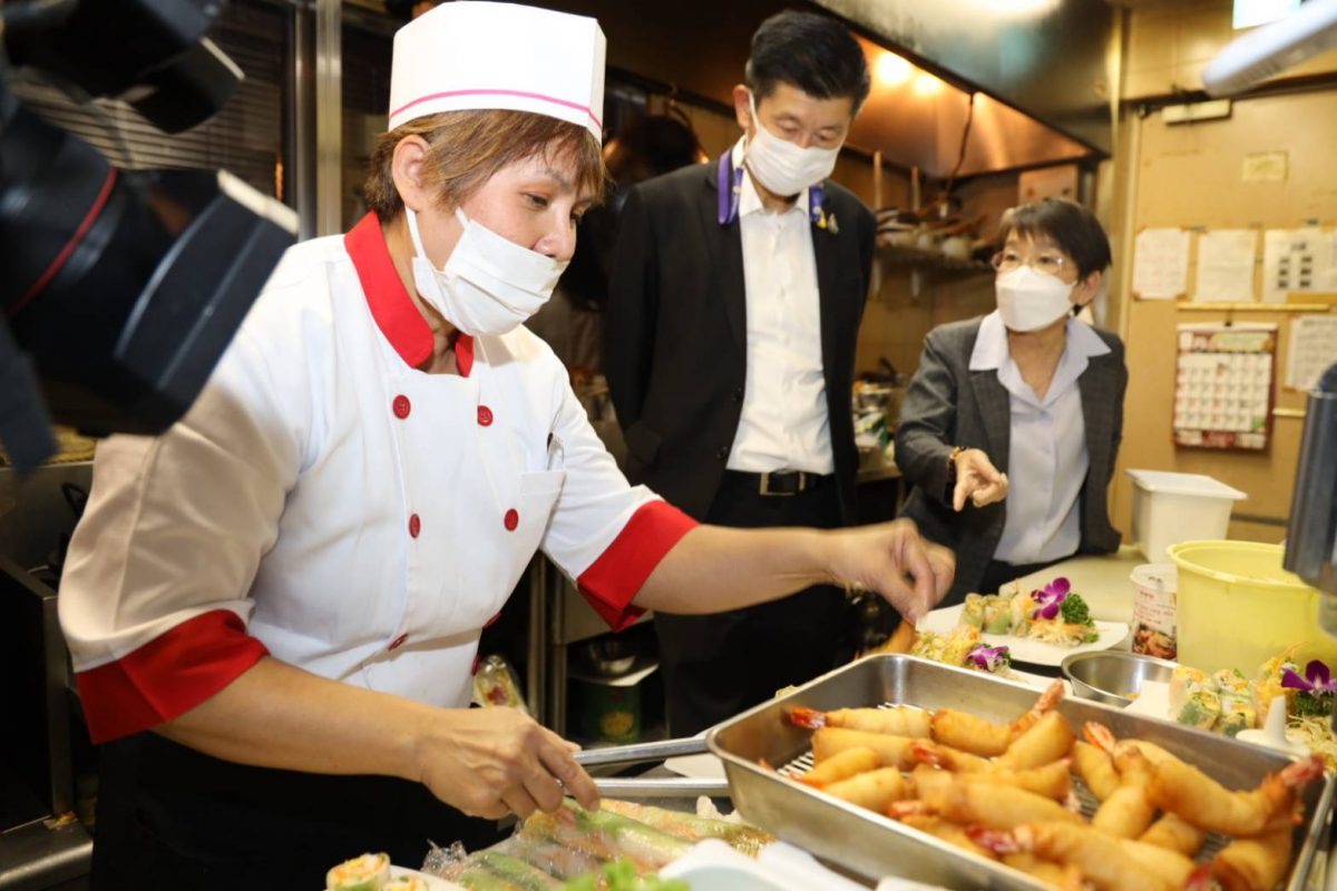 ผู้ประกอบการร้านอาหารไทยในญี่ปุ่น ปลื้ม!! รมว.เฮ้ง ส่ง 'ปลัดแรงงาน' นำทีมเยี่ยมให้กำลังใจถึงที่