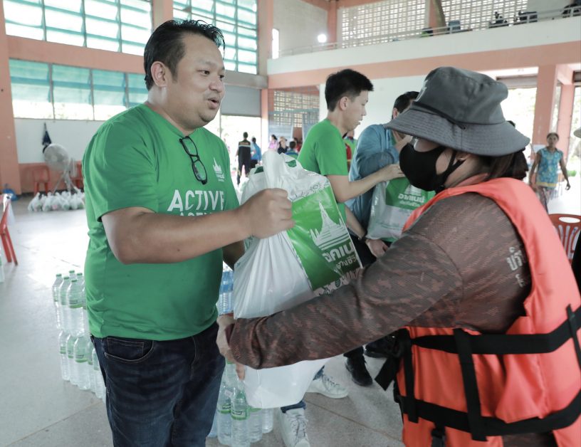 อาคเนย์ประกันชีวิต ลงพื้นที่ช่วยเหลือผู้ประสบอุทกภัย