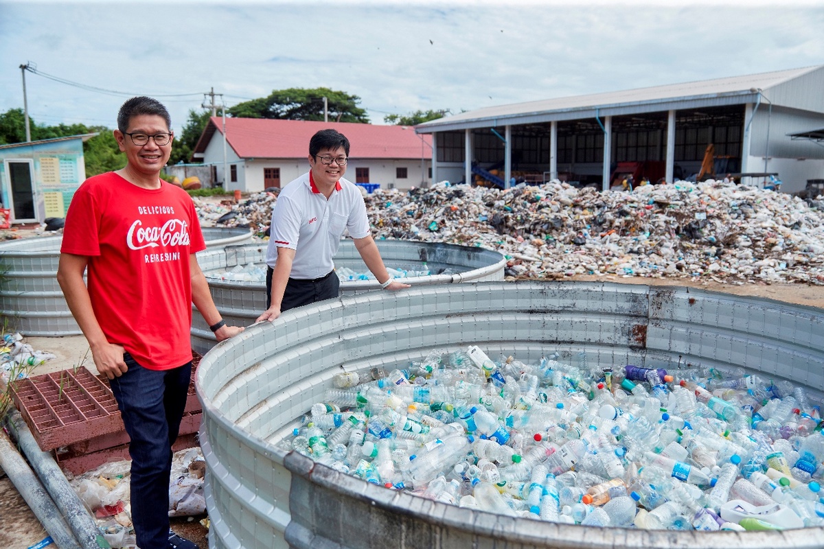 มูลนิธิโคคา-โคลา ประเทศไทย ร่วมกับ มหาวิทยาลัยแม่ฟ้าหลวง และมหาวิทยาลัยสงขลานครินทร์ เดินหน้าจัดการขยะติดเกาะใน โครงการจัดการขยะและวัสดุรีไซเคิลบนพื้นที่เกาะอย่างยั่งยืน