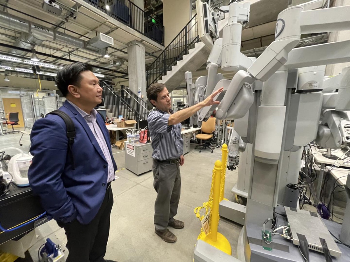 วิศวะมหิดล จับมือ ม.จอนส์ ฮอปกินส์ ร่วมขับเคลื่อนพัฒนางานวิจัยเครื่องมือแพทย์และศูนย์หุ่นยนต์การแพทย์