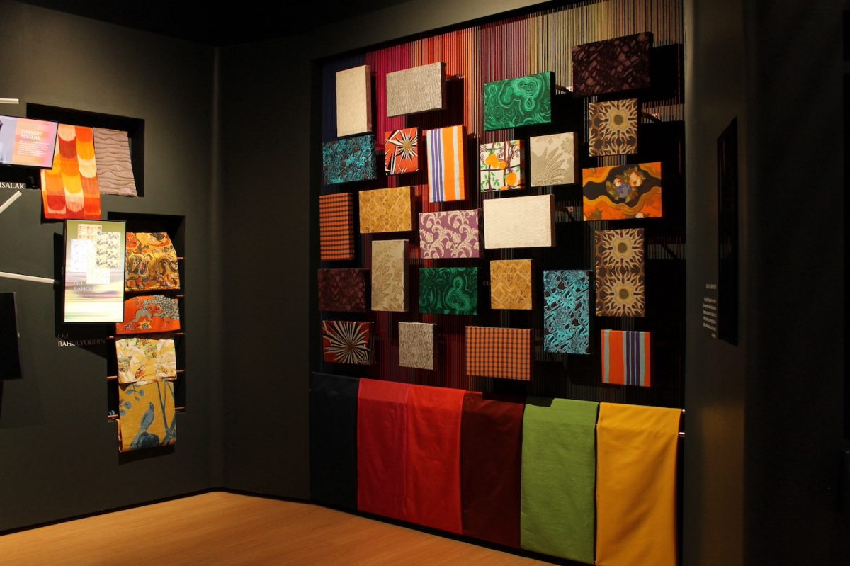 The Evolving World of Jim Thompson Textiles Exhibition ร่วมสัมผัสการเดินทางของผืนผ้ากับบุคคลที่อยู่เบื้องหลังความสำเร็จของแบรนด์ผ้าไหมไทยอันเลื่องชื่อ ในนิทรรศการสุดพิเศษที่ Jim Thompson Heritage Quarter