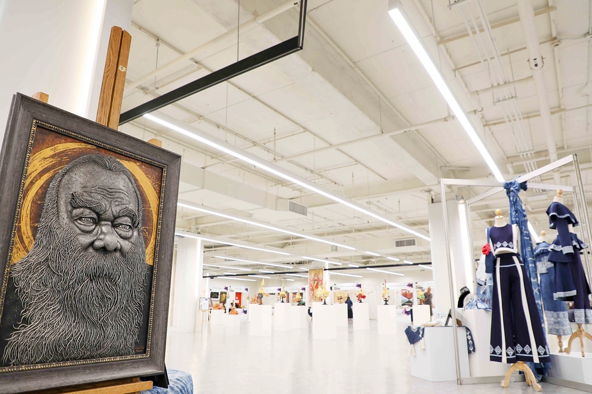 เอ็ม บี เค เซ็นเตอร์ จับมือ วิทยาลัยเพาะช่าง จัดนิทรรศการศิลปะแสดงผลงานนักศึกษา ศิษย์เก่าชื่อดัง MBK CENTER X POHCHANG ART AWARDS ชวนเสพงานศิลป์ใจกลางกรุง วันนี้ - 30 ต.ค.นี้