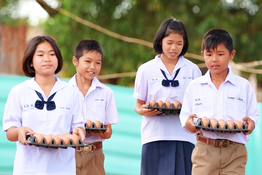 ซีพีเอฟ หนุน โครงการเลี้ยงไก่ไข่เพื่ออาหารกลางวันนักเรียน ก้าวสู่ปีที่ 35 มุ่งถ่ายทอดเทคโนโลยี สร้างความมั่นคงทางอาหารให้เยาวชน