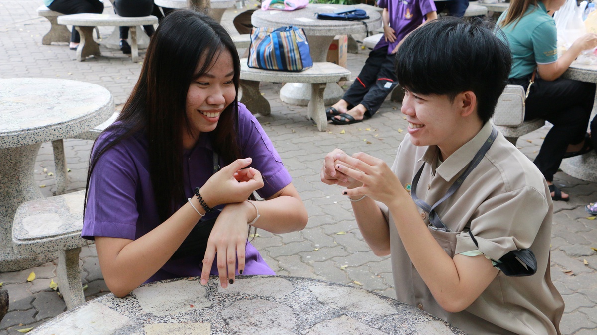 แพรนด้า จิวเวลรี่ รับรางวัลองค์กรต้นแบบความยั่งยืนในตลาดทุนไทยด้านสนับสนุนคนพิการ