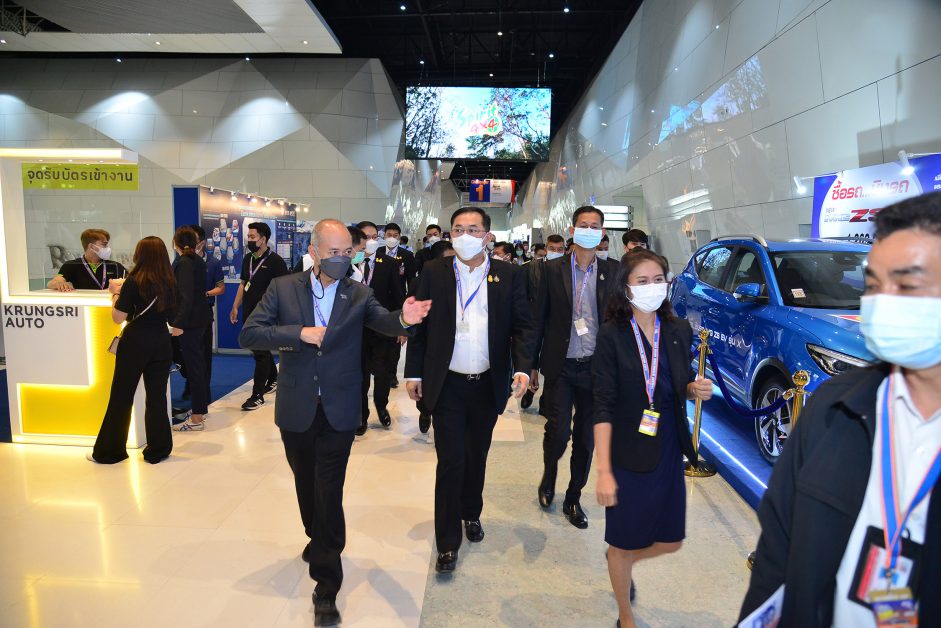 รัฐมนตรีประจำสำนักนายกรัฐมนตรี เยี่ยมชมงาน MOTOR EXPO 2022