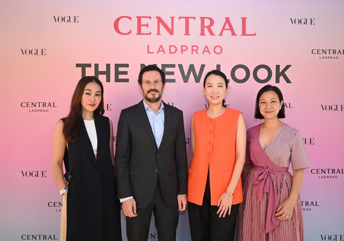 สุดปัง! เหล่าเซเลบริตี้พร้อมดารา-ศิลปินชื่อดังตบเท้าร่วมงานฉลอง CENTRAL LADPRAO THE NEW LOOK เผยลุคใหม่ ห้างเซ็นทรัลลาดพร้าว พลิกโฉมทุกชั้น ตอบโจทย์ทุกไลฟ์สไตล์การช้อป ครบจบเพื่อทุกเจน