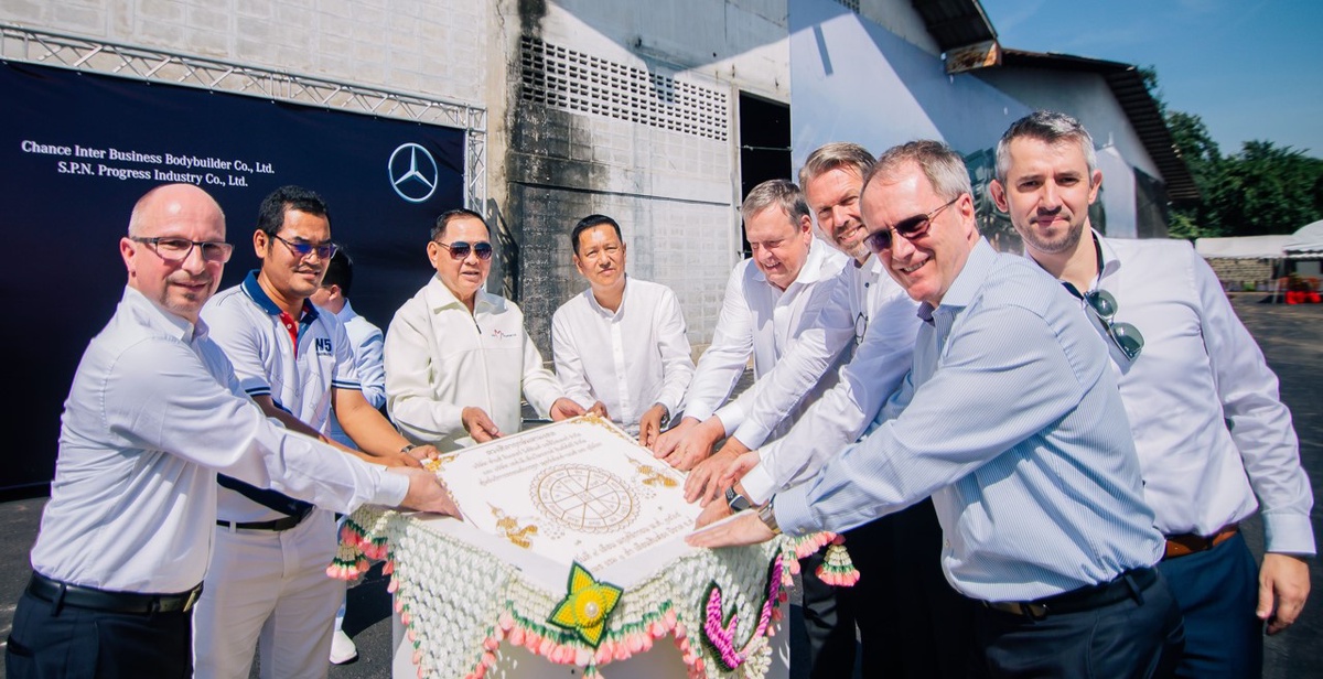 Daimler Commercial Vehicle (Thailand) Joins Auspicious Day for a Foundation Ceremony of New Mercedes-Benz Special Trucks Service Center and Bodybuilder in Saraburi