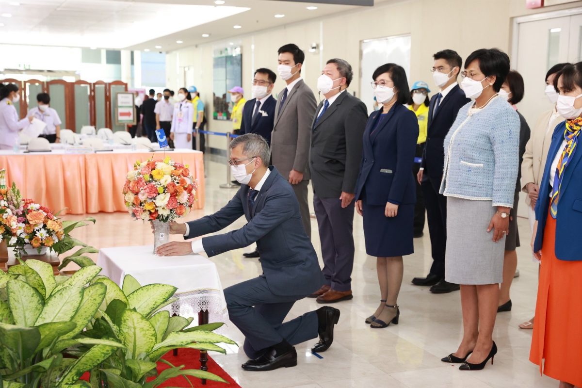 คณะผู้บริหารทีเอ็มบีธนชาตถวายพระพร สมเด็จพระเจ้าลูกเธอ เจ้าฟ้าพัชรกิติยาภา นเรนทิราเทพยวดี กรมหลวงราชสาริณีสิริพัชร มหาวัชรราชธิดา