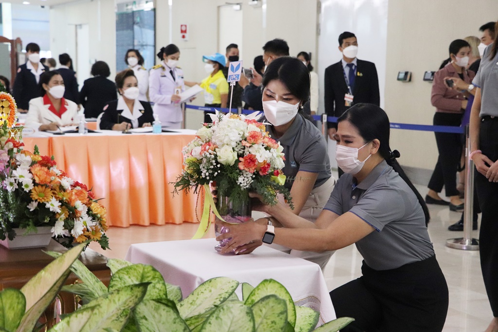 ท่าเรือประจวบ ลงนามถวายพระพร พระองค์ภา ขอให้ทรงหายจากพระอาการประชวร