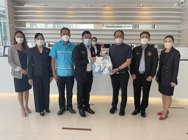 โรงแรมแคนทารี 304 ปราจีนบุรี ให้การต้อนรับเฉลิมพงษ์ บุญรอด รองอธิบดีกรมพัฒนาฝีมือแรงงาน