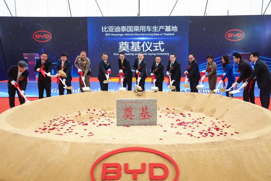 The groundbreaking ceremony of BYD passenger Vehicle manufacturing base in Thailand, delivering for the 9,999th and 10,000th BYD ATTO