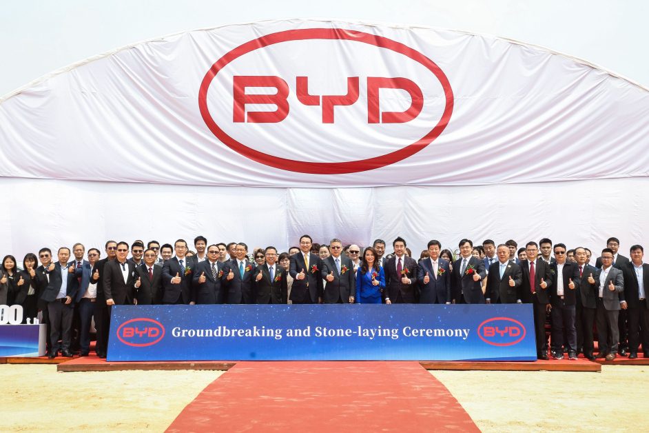 The groundbreaking ceremony of BYD passenger Vehicle manufacturing base in Thailand, delivering for the 9,999th and 10,000th BYD ATTO 3.