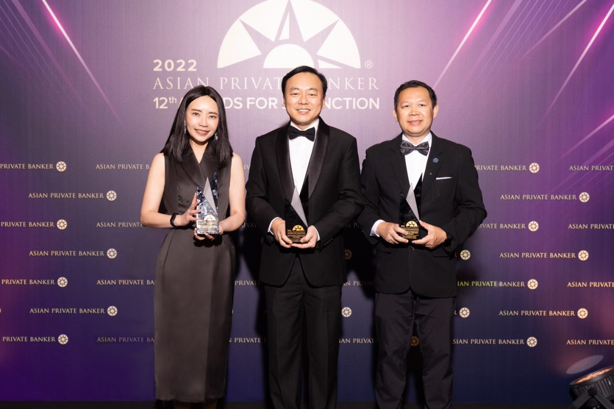 SCB WEALTH rises on the world stage, winning three awards for being best in digital wealth management, CIO, and DPM