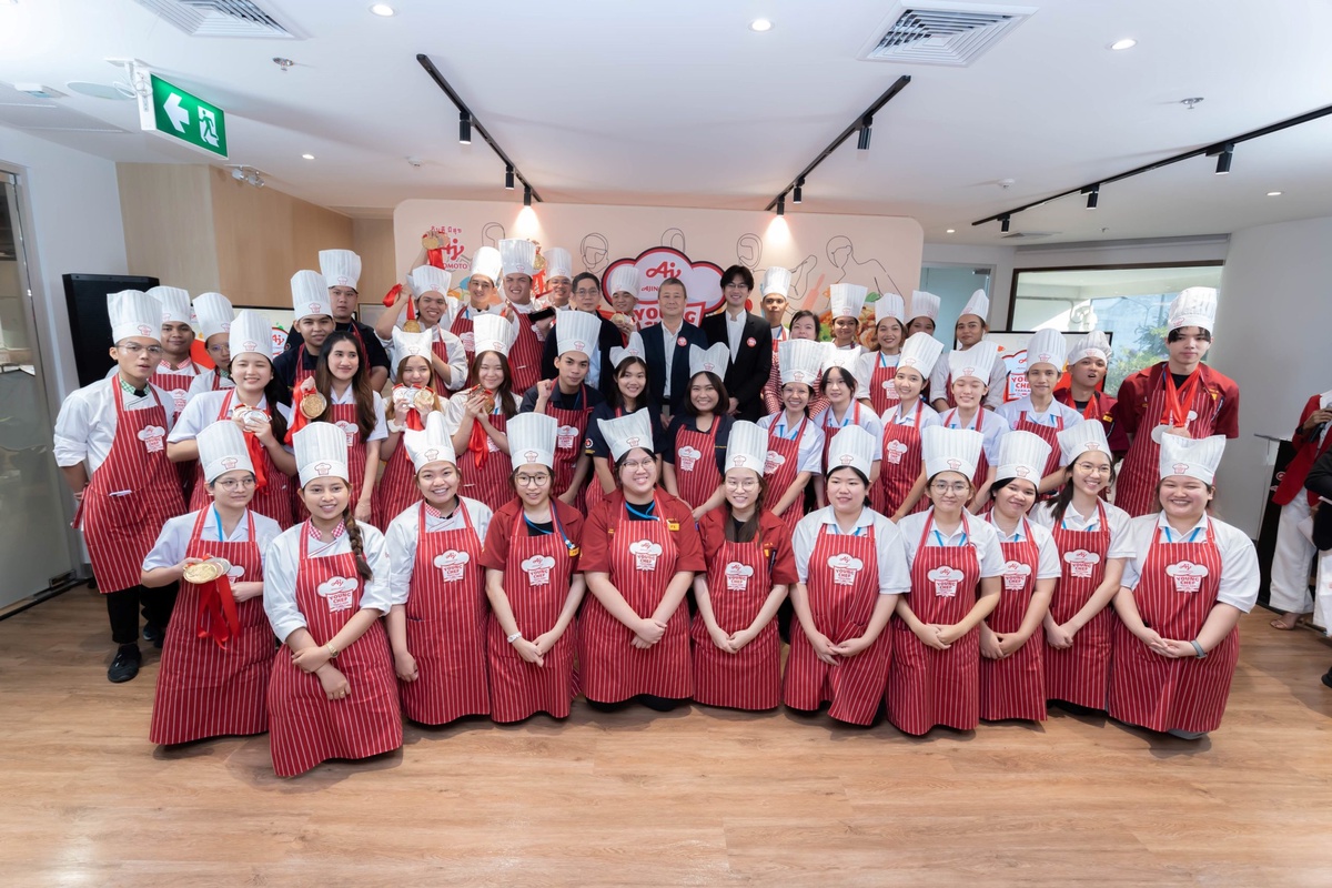 สุดยอดเชฟรุ่นใหม่ในโครงการ Ajinomoto Young Chef Thailand จากการแข่งขันสร้างสรรค์เมนูอาหารลดโซเดียมครั้งแรกของเมืองไทย