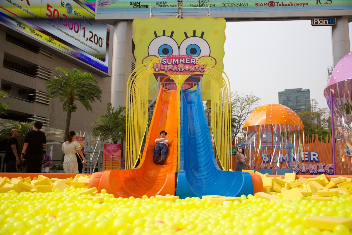 Bangkok celebrates Songkran in full swing while visitors flock to Siam Paragon to soak up the fun