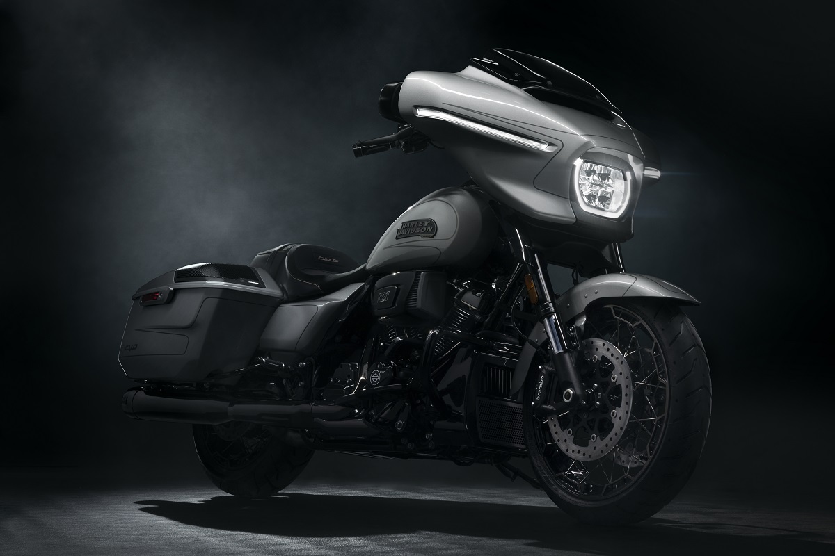 HARLEY-DAVIDSON INTRODUCES ALL-NEW CVO(TM) MODEL MOTORCYCLES