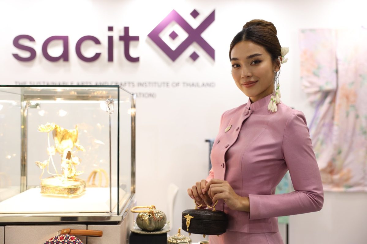 sacit ประกาศศักดางานหัตถศิลป์ไทยในแดนปลาดิบ สร้างแบรนดิ้ง ดันคราฟต์ไทยลุยตลาดต่างประเทศ พร้อมดึง เลดี้ปราง ร่วมสร้าง Soft Power ผ้าไทย