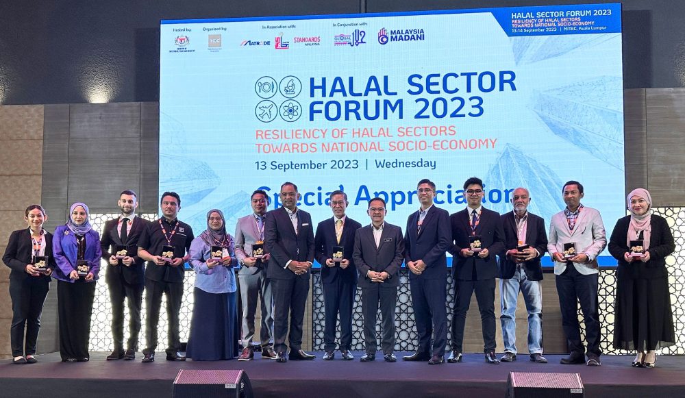 ibank takes the stage at the Halal Sector Forum 2023 to promote Halal investment with ESG criteria in Kuala Lumpur.
