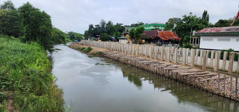 กรมโยธาธิการและผังเมือง ลงพื้นที่ตรวจติดตามความก้าวหน้า โครงการก่อสร้างเขื่อนป้องกันตลิ่งริมแม่น้ำเพชรบุรี จังหวัดเพชรบุรี