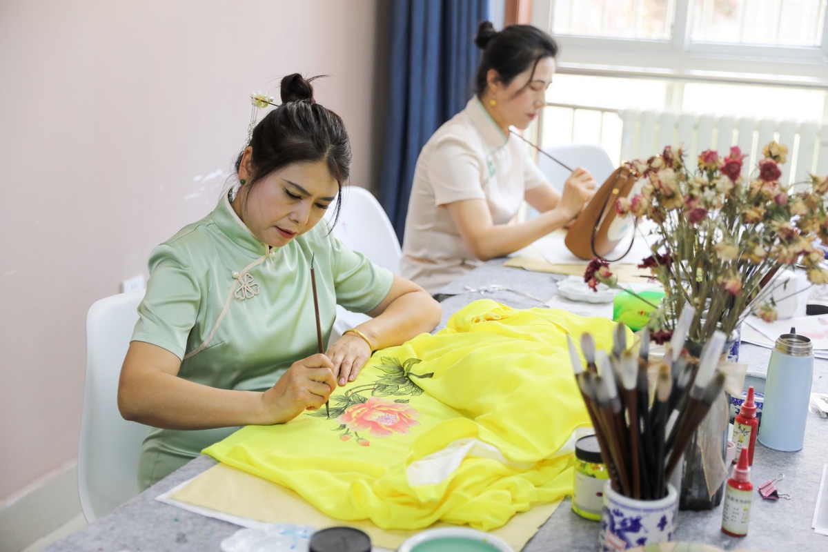 Rizhao Economic and Technical Development Zone: Freehand Sketching Outlines a New Landscape of Intangible Cultural Heritage and Cultural Creativity