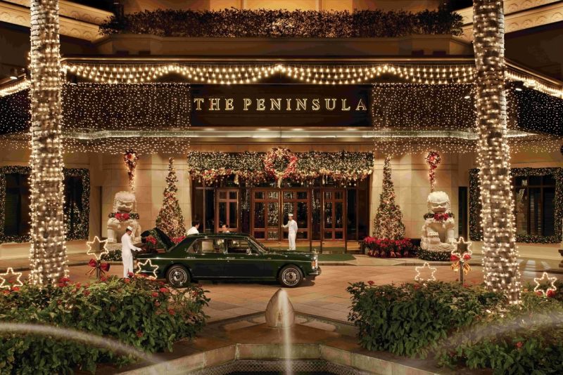 โรงแรมเพนนินซูลา กรุงเทพฯ จัดงานเฉลิมฉลองเทศกาลคริสต์มาสและต้อนรับปีใหม่ 2567 ด้วยความอบอุ่นอย่างหรูหรา