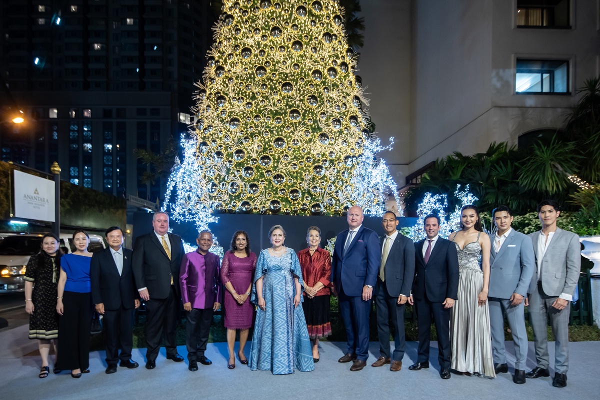 Anantara Siam Bangkok Hotel commenced its annual Christmas Tree Lighting Ceremony