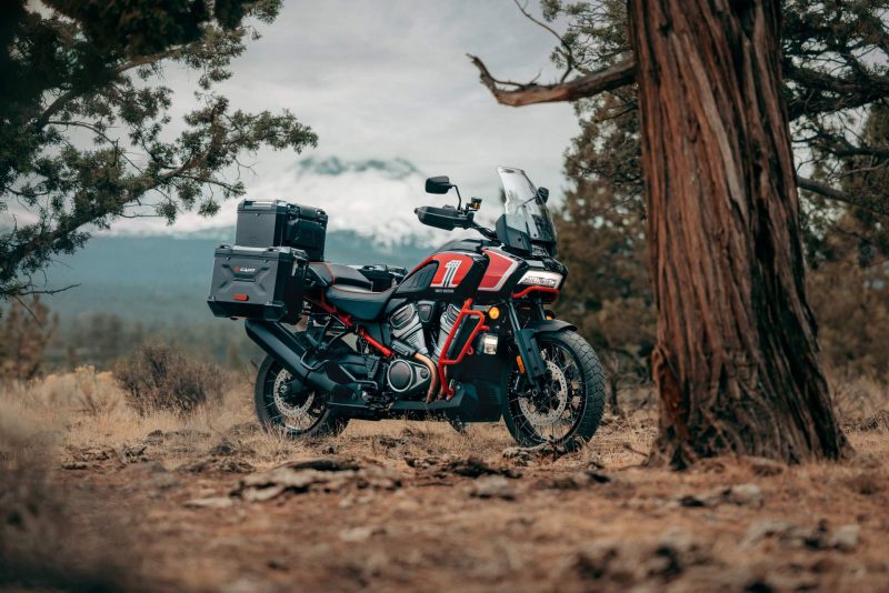 HARLEY-DAVIDSON(R) USHERS IN A NEW ERA OF MOTORCYCLE TOURING, REIMAGINING TWO OF THE MOST ICONIC MOTORCYCLES IN HISTORY