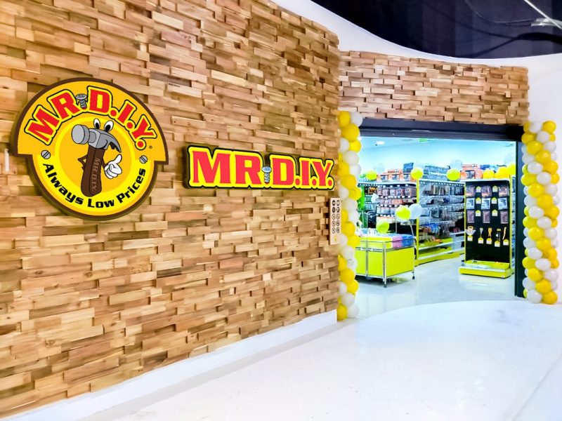 MR. D.I.Y. captures the hearts of consumers in the festive season, with sales growth of over 30% in December 2023, compared to the year-earlier period