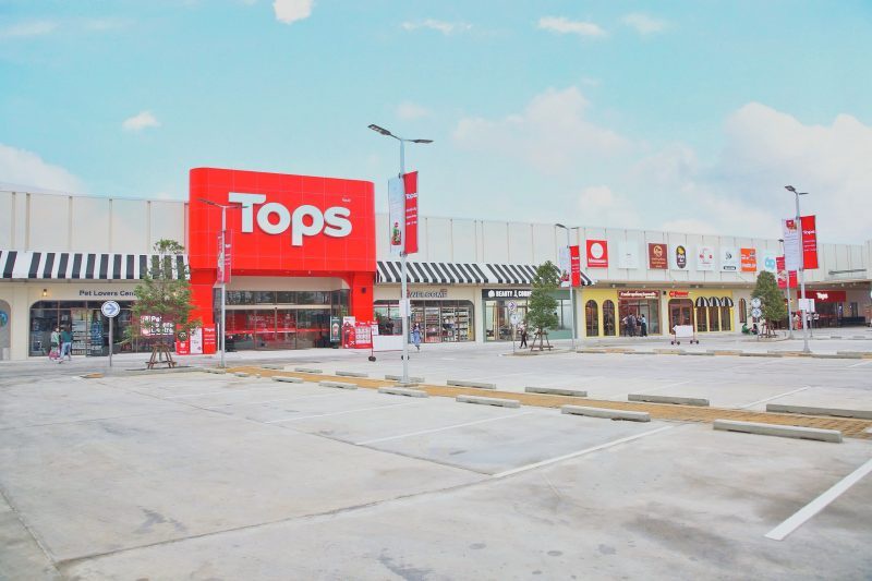 Tops unveils a new standalone branch at Ratpattana, attracting a diverse range of products with an aim to create Neighborhood Mall Destination