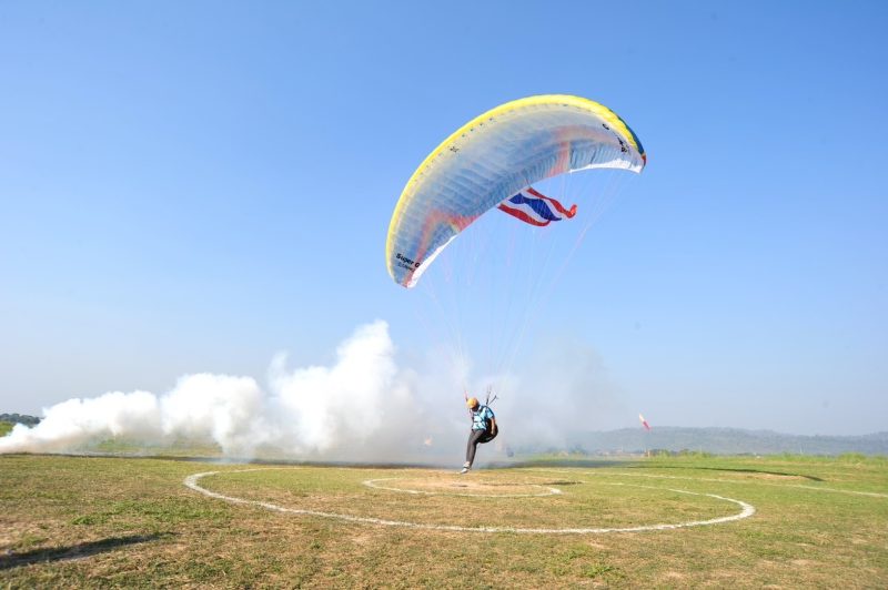 สมาคมกีฬาทางอากาศและการบินแห่งประเทศไทย ในพระบรมราชูปถัมภ์ จัดการแข่งขันร่มร่อนบินลงเป้าแม่นยำเวิลด์คัพ ประจำปี 2567 Paragliding Accuracy World Cup 2024 Nongkhai, Thailand