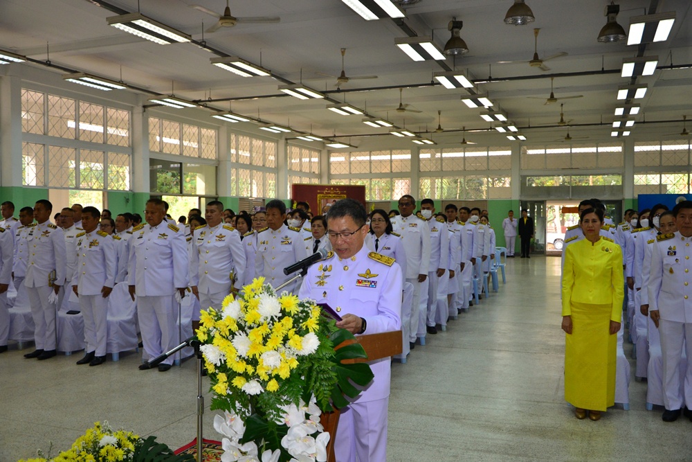 สำนักงานพัฒนาฝีมือแรงงานแพร่ จัดพิธีวางพานพุ่มดอกไม้สดเนื่องในวันมาตรฐานฝีมือแรงงานแห่งชาติ พระบิดาแห่งมาตรฐานการช่างไทย ประจำปี 2567