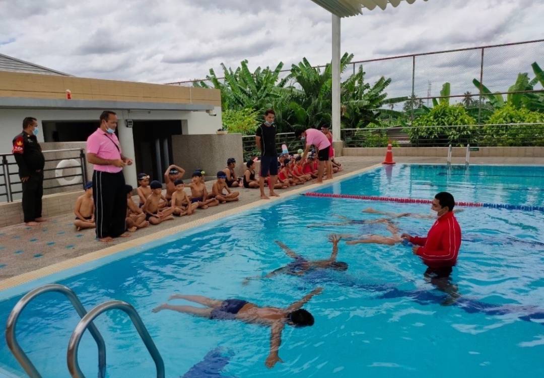 กทม.จับมือ สสส.-รพ.รามาฯ พัฒนาหลักสูตรความปลอดภัยทางน้ำในเด็กนักเรียน เพิ่มทักษะการเอาชีวิตรอดจากภัยทางน้ำ