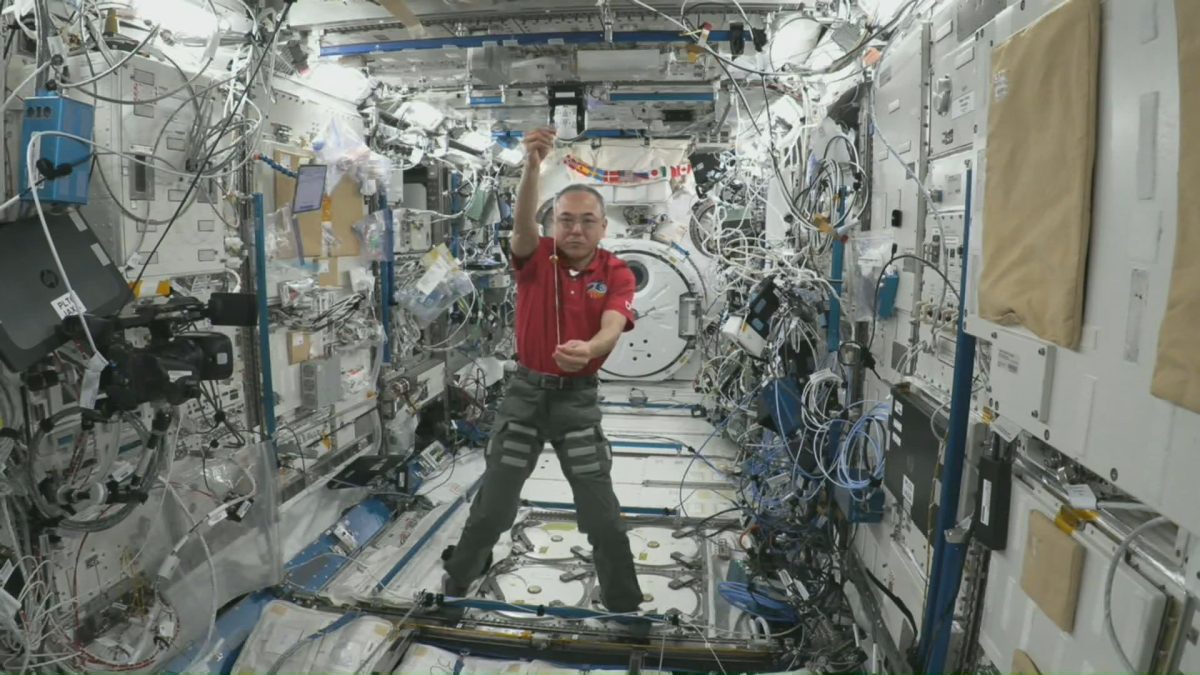 นักบินอวกาศญี่ปุ่นทดลอง 3 ไอเดียของเยาวชนไทยบนสถานีอวกาศนานาชาติ