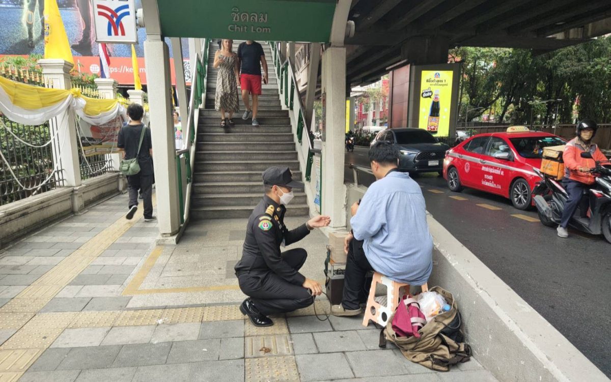 เขตปทุมวัน-พม.-ตำรวจร่วมแก้ปัญหาคนเร่ร่อน ขอทานตามแนวสถานีรถไฟฟ้าในพื้นที่