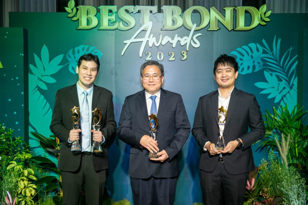 ธนาคารกรุงเทพ คว้า 4 รางวัลยกย่ององค์กรยอดเยี่ยม ในงานมอบรางวัล 'ตราสารหนี้ยอดเยี่ยมแห่งปี 2566' ย้ำภาพ 'เพื่อนคู่คิด' โซลูชันทางการเงิน ยกระดับตลาดทุนไทยตอบโจทย์ความยั่งยืน