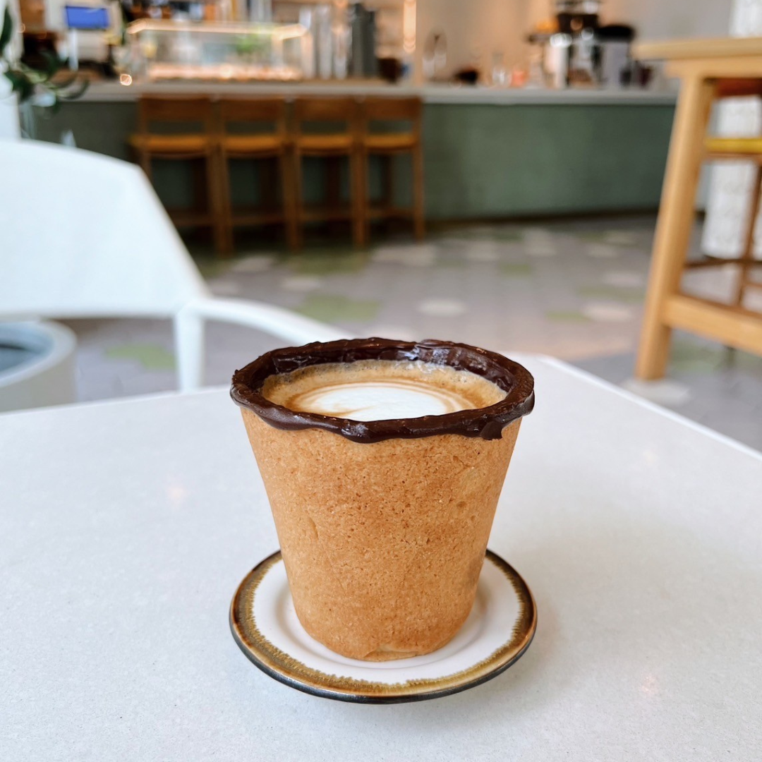 เมนูกาแฟรักษ์โลก Paradiso Cup จากแนวคิด Zero waste เปลี่ยนขยะเป็นแก้วกาแฟที่กินได้ ที่ร้าน Brunch Paradiso