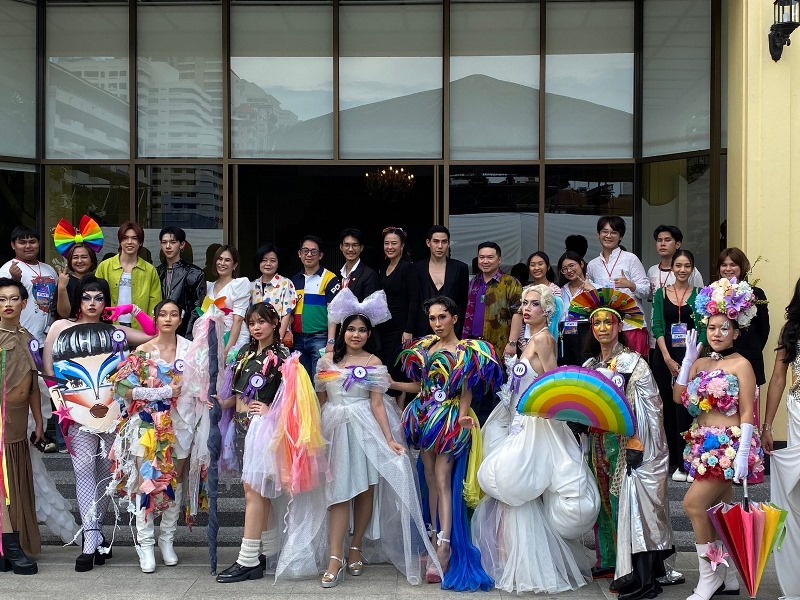 ม.ศรีปทุม คว้าใจกรรมการ! ทีม SE x JBC เข้าชิงชนะเลิศ SWU Happy Pride Month ด้วยชุด Wonder - Gender สะท้อนความงดงามของ ความหลากหลาย