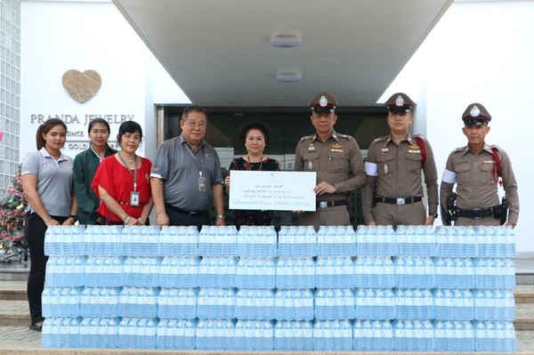 ภาพข่าว: แพรนด้าฯ ร่วมสนับสนุนน้ำดื่มช่วงเทศกาลปีใหม่ 2563