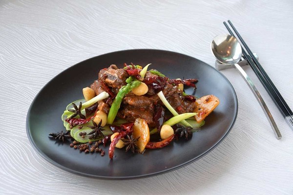 อิ่มอร่อยจัดเต็มอาหารจีนตำรับเสฉวน ณ ห้องอาหารจีนซิลเวอร์เวฟส์ โรงแรมชาเทรียม ริเวอร์ไซด์ กรุงเทพฯ