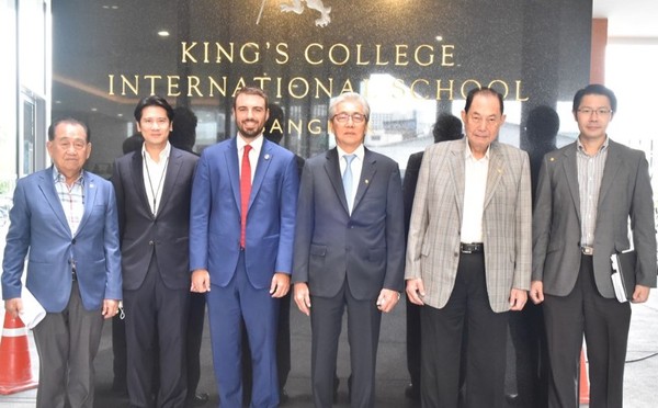 ดร.สมคิด จาตุศรีพิทักษ์ เยี่ยมชมโรงเรียนนานาชาติ คิงส์ คอลเลจ แบงคอก (Kings College International School