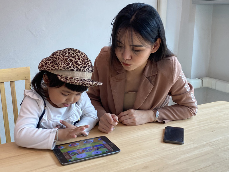English learning at home trend with Monkey Stories app in Thailand